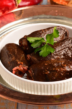 https://www.hataygastronomiklezzetler.com/wp-content/uploads/2022/04/kuru-patlican-dolmasi.jpg