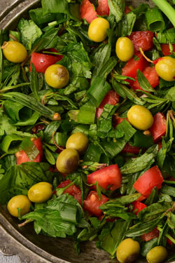 https://www.hataygastronomiklezzetler.com/wp-content/uploads/2022/04/zahter-salata.jpg
